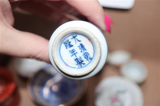 Mixed oriental wares including blue and white, famille rose etc